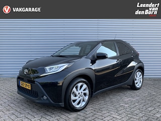 Toyota Aygo 1.0 VVT-i MT First Apple Carplay/Android Auto | Camera | ECC | DAB | Stoel verwarming