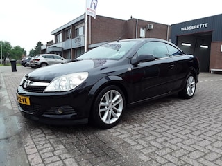 Opel Astra TWIN-TOP 1.8 ENJOY / LEDER
