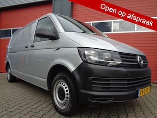 Volkswagen Transporter 2.0 TDI L2H1 Comfortline 102PK Airco Trekhaak 1E-Eigenaar NL-Auto