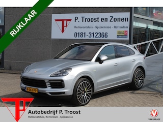 Porsche Cayenne 3.0 E-Hybrid Automaat/Panoramadak/Navigatie/Apple carplay/Climate control/Cruise control adaptief/Elektrische achterklep/Achteruitrijcamera/Trekhaak elektrisch/Lederen bekleding/Elektrisch bedienbare voorstoelen/Voorstoelen en achterbank verwarmd/Lichtmet