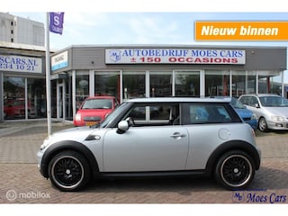 Mini Cooper 1.6 COOPER PEPPER / NAVIGATIE / PDC / PANO