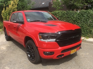 Dodge Ram 1500 5.7 V8 4x4 Crew Cab Laramie sport Luchtvering, Panoramadak. Tachograaf, Trekhaak, Navi, harman kardon In nieuw staat, nwe banden, top conditie