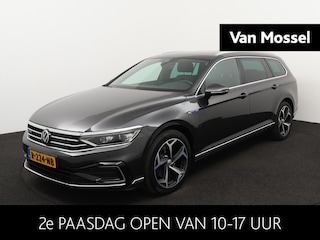 Volkswagen Passat Variant 1.4 TSI PHEV GTE Business 272 PK DSG | Apple Carplay | Adaptive Cruise Control | Digital Cockpit Pro | Plug-IN | Trekhaak | Ergo Active Stoel | Navigatie | Keyless | Achteruitrijcamera |