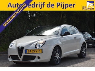 Alfa Romeo Mito 0.9 TwinAir Sportivo Bi-Tone | NL-Auto | Carbon seats | Climate Contr | Cruise Contr | Bluetooth | PDC | LM-Velgen
