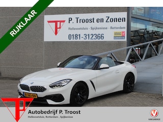 BMW Z4 Roadster sDrive20i High Executive Navigatie/Virtuele cockpit/Adaptive cruise control/Apple carplay/DAB+/Sfeerverlichting/Lederen bekleding/Stoelverwarming/Stuurverwarming/Parkeersensoren rondom/Draadloos telefoonladen/18 Inch