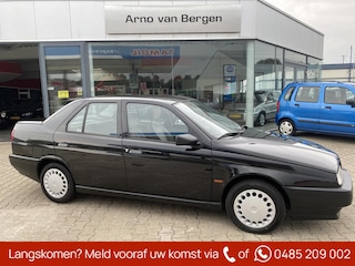 Alfa Romeo 155 1.7 T.Spark, unieke auto in zeer mooie staat !!