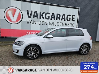Volkswagen Golf / Virtual / Dynaudio / Blis / leer