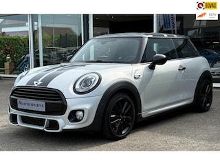 Mini Cooper 1.5 Chili Serious Business / KING'S CROSS / LED /