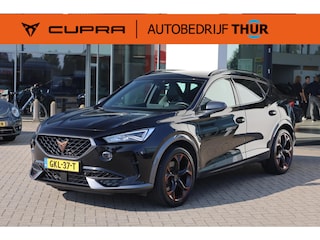 Cupra Formentor 1.4 e-Hybrid VZ Performance 245PK / 180kW Achteruitrijcamera, 3-zone Climatronic, draadloos Apple Carplay & Android Auto, draadloos telefoon laden, adaptive cruise control (ACC), kuip sportstoelen, autonome parkeerfunctie, parkeersensoren voor + achter, volledig digitaal instrumentenpaneel, full LED koplampen, Keyless Acces + Start, full map navigatie, extra getint glas achter, 19'' LMV