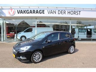 Opel Corsa 1.0-90pk Turbo 'Online Edition'. Erg nette en goed onderhouden Opel Corsa 1.0-90pk Turbo 5drs.. Volautm. airco, cruise control, navigatie, trekhaak afneembare kogel, metallic lak, parkeersensoren v+a, LM wielen, telefoonvoorb., 5 deuren etc.