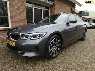 BMW 320d High Executive Edition Automaat / Leder / Head Up / Navi