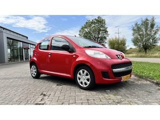 Peugeot 107 1.0-12V XR