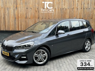 BMW 2-serie Tourer 220i M-sport 7-persoons Automaat | Achteruitrijcamera | Navigatie Proffesional | Sportstoelen | LED verlichting | DAB radio | Parkeersensoren voor en achter