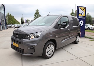 Peugeot Partner 1.5 B-Hdi Asphalt 3 pers. Carplay-Camera, Leder, Stoelvw, 1e eig, trekhaak Zomer aanbieding!