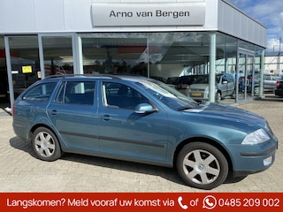 Skoda Octavia Combi 1.6 FSI Elegance, clima, cruisecontrol, pdc, trekhaak.