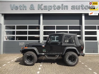 Jeep Wrangler 4.0i Hardtop+Softtop/4-Pers./Extra set wielen