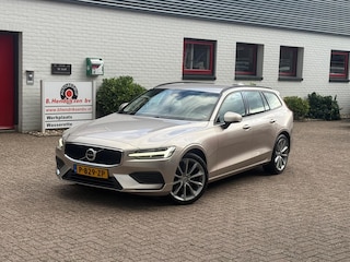 Volvo V60 B3 163pk Mild Hybrid Aut Essential/ Navigatie/ 19 Inch velgen/ Apple Carplay/ DAB/ Camera achter/ 1 Eigenaar/ Origineel NL/ NAP