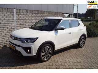 SsangYong Tivoli 1.5 T-GDI 2WD Quartz 163PK Navi Camera Half Leder Stoel/Stuur Verw Clima Cruise Apple Carplay 2x PDC LMV18 Trekh