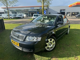 Audi A4 Limousine 1.8 Turbo Pro Line APK 4-25 LEDER NAVI BJ 2004 !!!