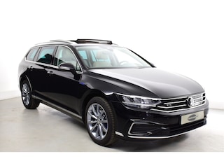 Volkswagen Passat Variant 1.4 TSI PHEV GTE, Panorama, Trekhaak, Carplay, Alcantara\Leder