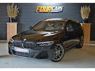 BMW 5-serie Touring 530e Business Edition Plus | 2023 | 21.000KM | M Sport | Panoramadak | Lederen bekleding | Digitaal Dashboard