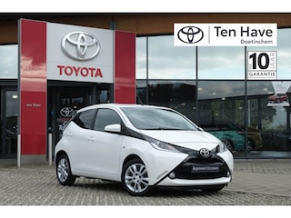 Toyota Aygo 1.0 VVT-i x-joy | x-nav navigatie | Climate Control | Airco | Bl