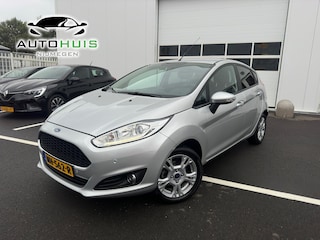 Ford Fiesta 1.0 EcoBoost Titanium Navi pdc Afneembare trekhaak Zeer mooie auto !