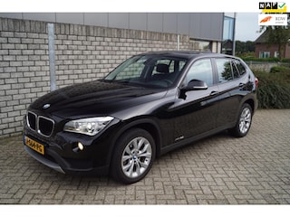 BMW X1 XDrive28i High Executive Autom 245 PK Navi Xenon Clima Stoelverw Cruise 2x PDC LMV ENZ.