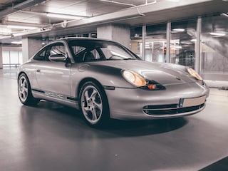 Porsche 911 3.4 COUPE CARRERA 4