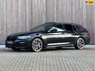 BMW 5-serie Touring 530e xDrive / M-Sport / Pano / ACC / 19'