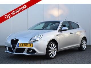 Alfa Romeo Giulietta 2.0 JTDm Distinctive Led Navi Priv/Glass