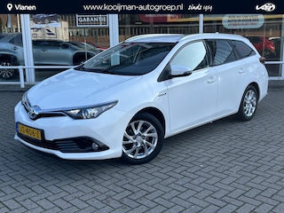 Toyota Auris Touring Sports 1.8 Hybrid Aspiration | Cruise control | Spraakbediening | Airconditioning | Keyless start | Achteruitrijcamera | Ruime kofferbak |