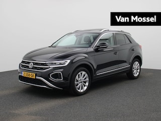 Volkswagen T-Roc 1.5 TSI Style 150 PK DSG Apple Carplay | Trekhaak | Navigatie | Stoelverwarming | Comfort pakket | Assisentiepakket | Design pakket | Deep black |