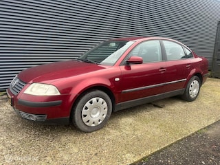 Volkswagen Passat 1.6 Trendline