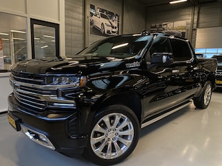 Chevrolet Silverado High Country 6.2 V8 420 PK Schuif kanteldak, Navigatie, Laadbak cover