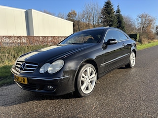 Mercedes-Benz CLK Coupé 200 K. Avantgarde / SCHUIFDAK / LEER / NAVI / ROLLO