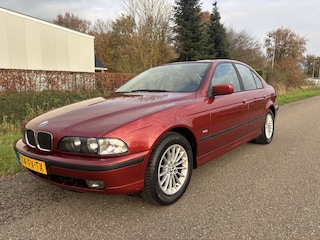 BMW 523i Executive / AUTOMAAT / AIRCO