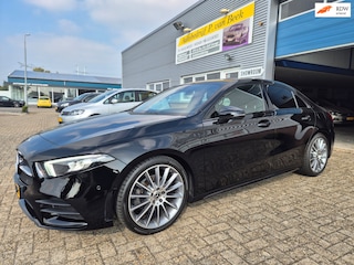 Mercedes-Benz A-klasse 200 Business Solution AMG