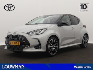 Toyota Yaris 1.5 Hybrid 130 GR Sport Limited | Premium Pack | JBL | Stoelverwarming | Parkeersensoren | LM velgen |