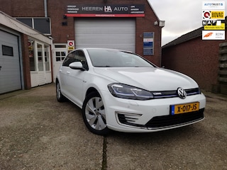Volkswagen Golf E-DITION, Stoelverwarming, Apple carplay, Adaptive cruise control, Dealer onderhouden
