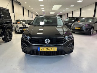Volkswagen T-Roc 1.5 TSI Sport Automaat Panoramadak !!!