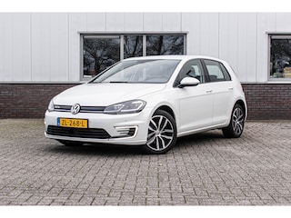 Volkswagen Golf | Apple CarPlay Tijdelijke eindejaarskorting, nu van 12250.- voor 10950.-