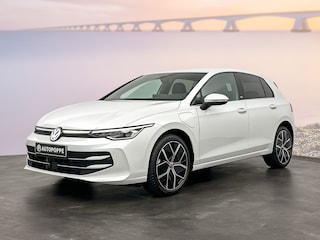Volkswagen Golf 1.5 eHybrid 204 6DSG eHybrid 50 Edition | 'App-Connect' draadloze smartphone integratie | Achterbank in ongelijke delen neerklapbaar incl. middenarmsteun en doorlaadmogelijkheid | Afstandscontrolesysteem (Front Assist)