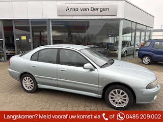 Mitsubishi Carisma 1.6 Platinum Edition, airco, lm-velgen, trekhaak.