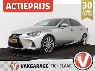 Lexus IS 300h Hybrid | Navigatie | 19" Velgen | PDC V+A | Voorruitverwarming |