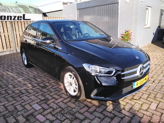 Mercedes-Benz B-klasse 180 Premium Plus .
