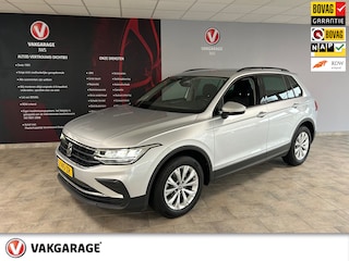 Volkswagen Tiguan 1.5 TSI Life rijklaar incl afl. beurt. en garantie.