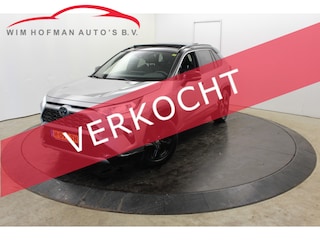 Toyota RAV4 2.5 Hybrid AWD Bi-Tone Innovation Panodak Trekhaak 1650kg Camera
