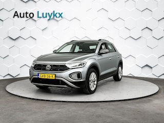 Volkswagen T-Roc 1.5 TSI Life Business DSG Automaat | Climate Control | Parkeersensoren voor + achter | 17'' L.M. Velgen