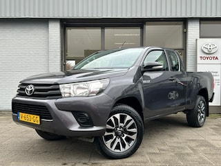 Toyota Hilux 2.4 D-4D-F Xtra Cab Cool Comfort